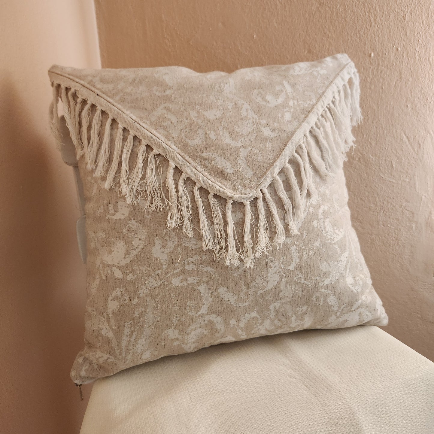 Decorative Throw cushions